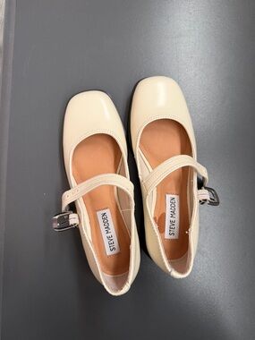 Steve Madden Cream Mary Jane Shoes